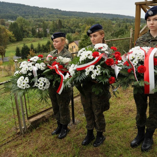 50-lecie Szkoły im. Bohaterów Lotnictwa w Ustjanowej Górnej