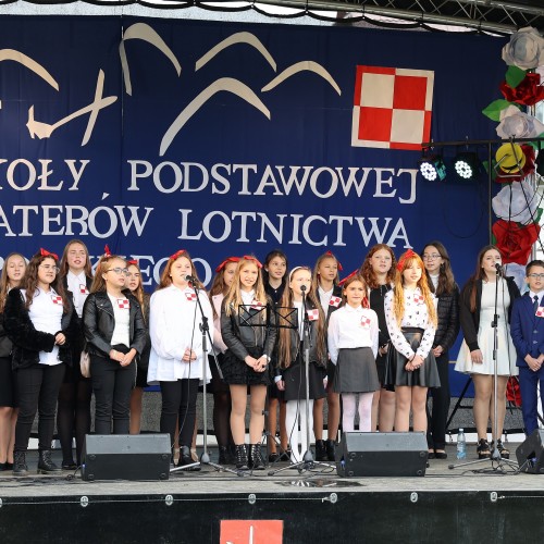 50-lecie Szkoły im. Bohaterów Lotnictwa w Ustjanowej Górnej