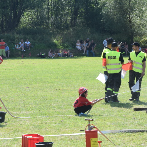 Gminne zawody sportowo-pożarnicze w Łodynie