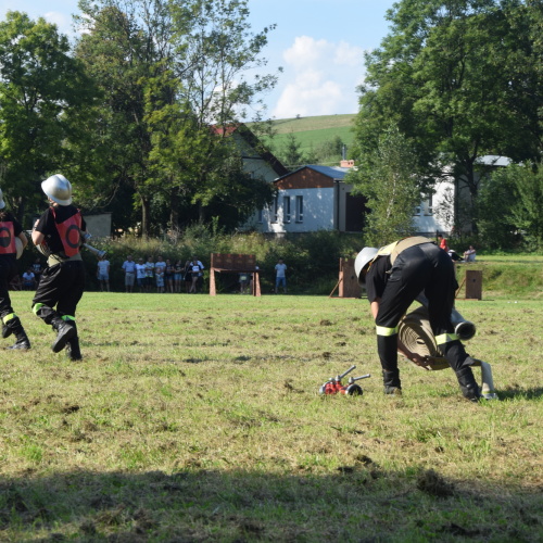 Gminne zawody sportowo-pożarnicze w Łodynie
