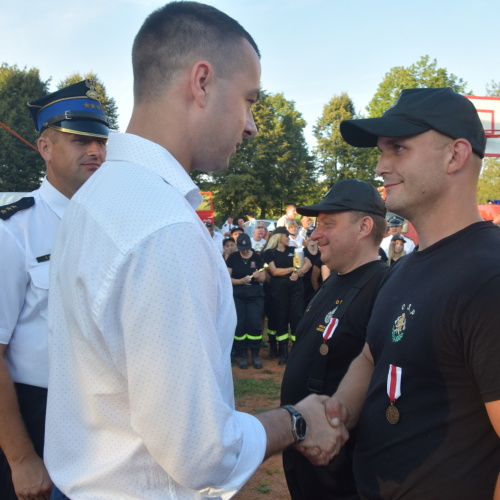 Gminne zawody sportowo-pożarnicze w Łodynie