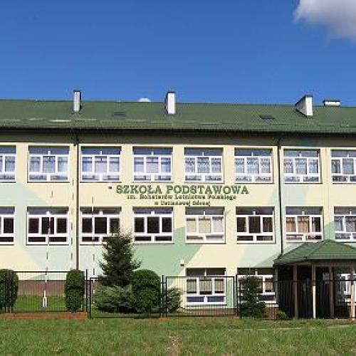 Sztandar dla Szkoły Podstawowej w Ustjanowej Górnej