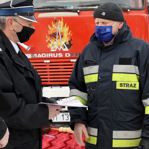 Przekazanie samochodu dla OSP Krościenko