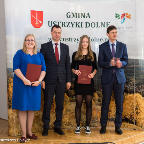 Stypendia i nagrody Burmistrza Ustrzyk Dolnych