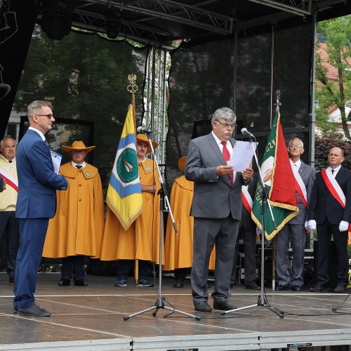 Uroczystość nadania sztandaru Koła Pszczelarzy
