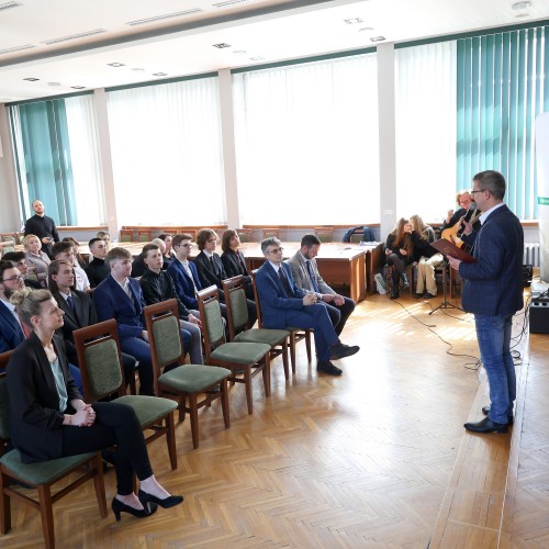 Wręczenie stypendiów i nagród Burmistrza Ustrzyk Dolnych 