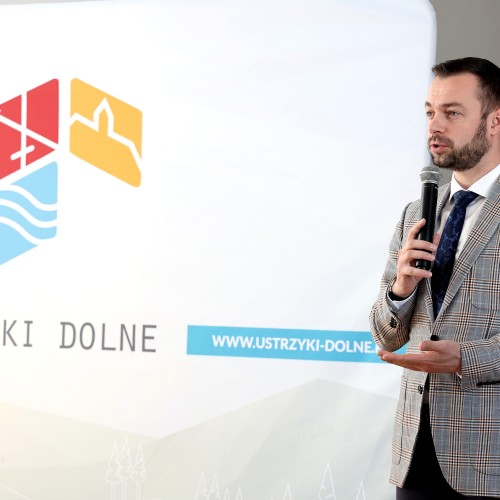 Wręczenie stypendiów i nagród Burmistrza Ustrzyk Dolnych 