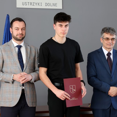 Wręczenie stypendiów i nagród Burmistrza Ustrzyk Dolnych 