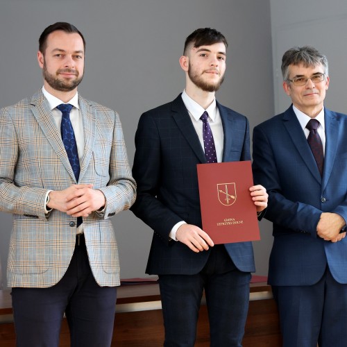 Wręczenie stypendiów i nagród Burmistrza Ustrzyk Dolnych 