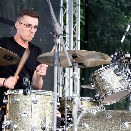 Żarciowozy na rynku w Ustrzykach Dolnych / Koncert zespołu FEVER