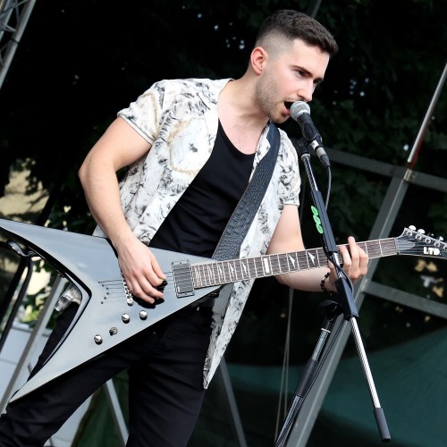 Żarciowozy na rynku w Ustrzykach Dolnych / Koncert zespołu FEVER