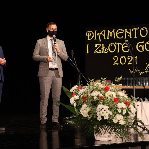 Złote i diamentowe gody 2021. Wręczono medale za długoletnie pożycie małżeńskie