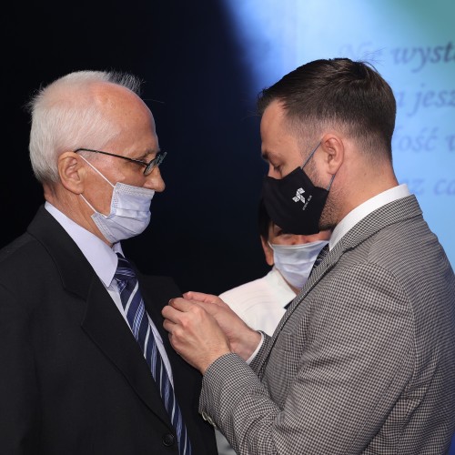 Złote i diamentowe gody 2021. Wręczono medale za długoletnie pożycie małżeńskie