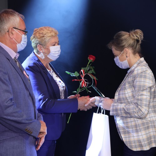 Złote i diamentowe gody 2021. Wręczono medale za długoletnie pożycie małżeńskie