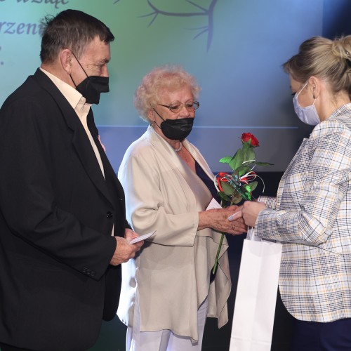 Złote i diamentowe gody 2021. Wręczono medale za długoletnie pożycie małżeńskie